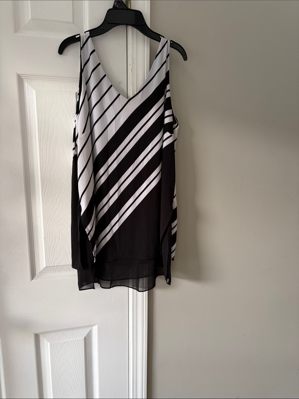 Worthington Black & White Diagonal Stripe V-Neck Camisole
